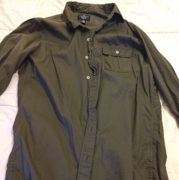 Button down - Picture 2 of 2